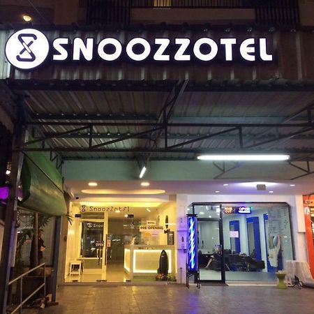 Snoozzotel Pattaya Extérieur photo
