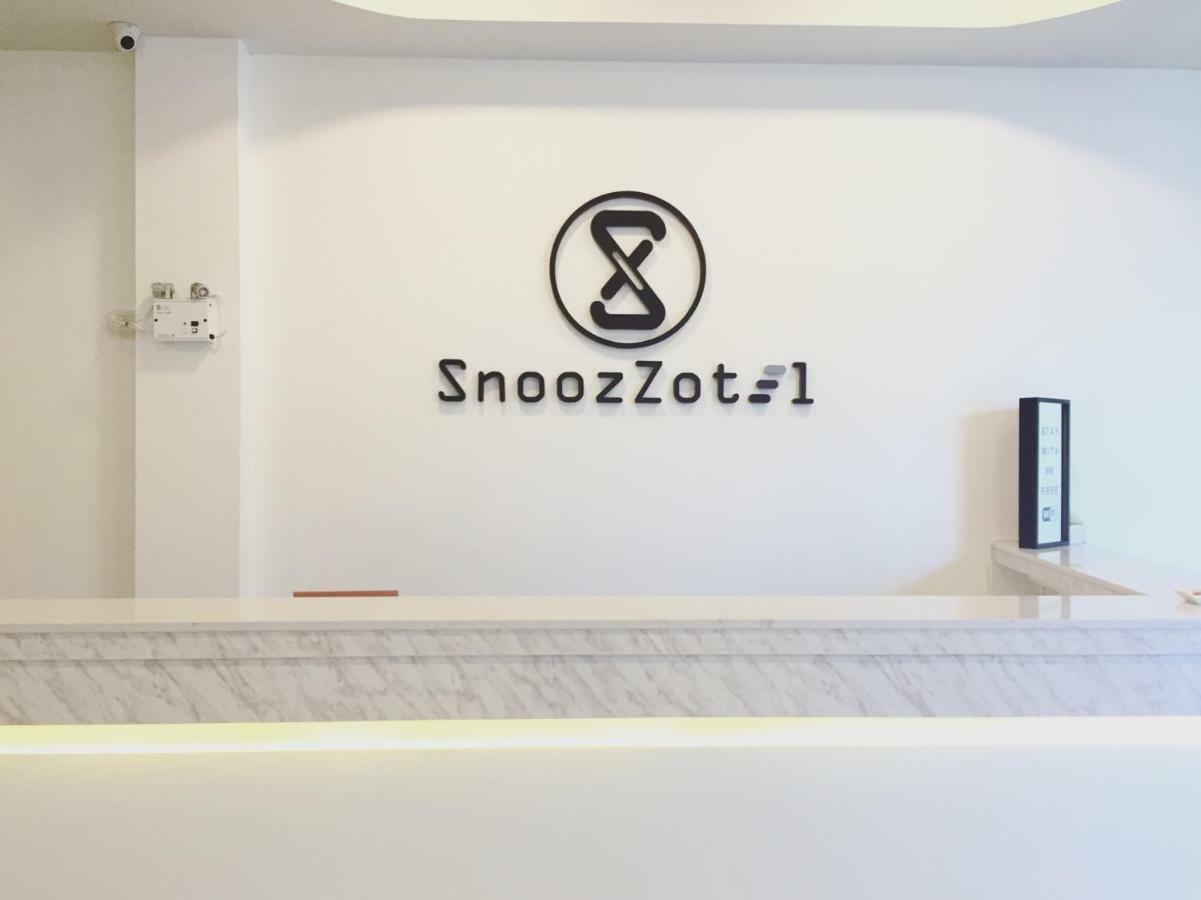 Snoozzotel Pattaya Extérieur photo