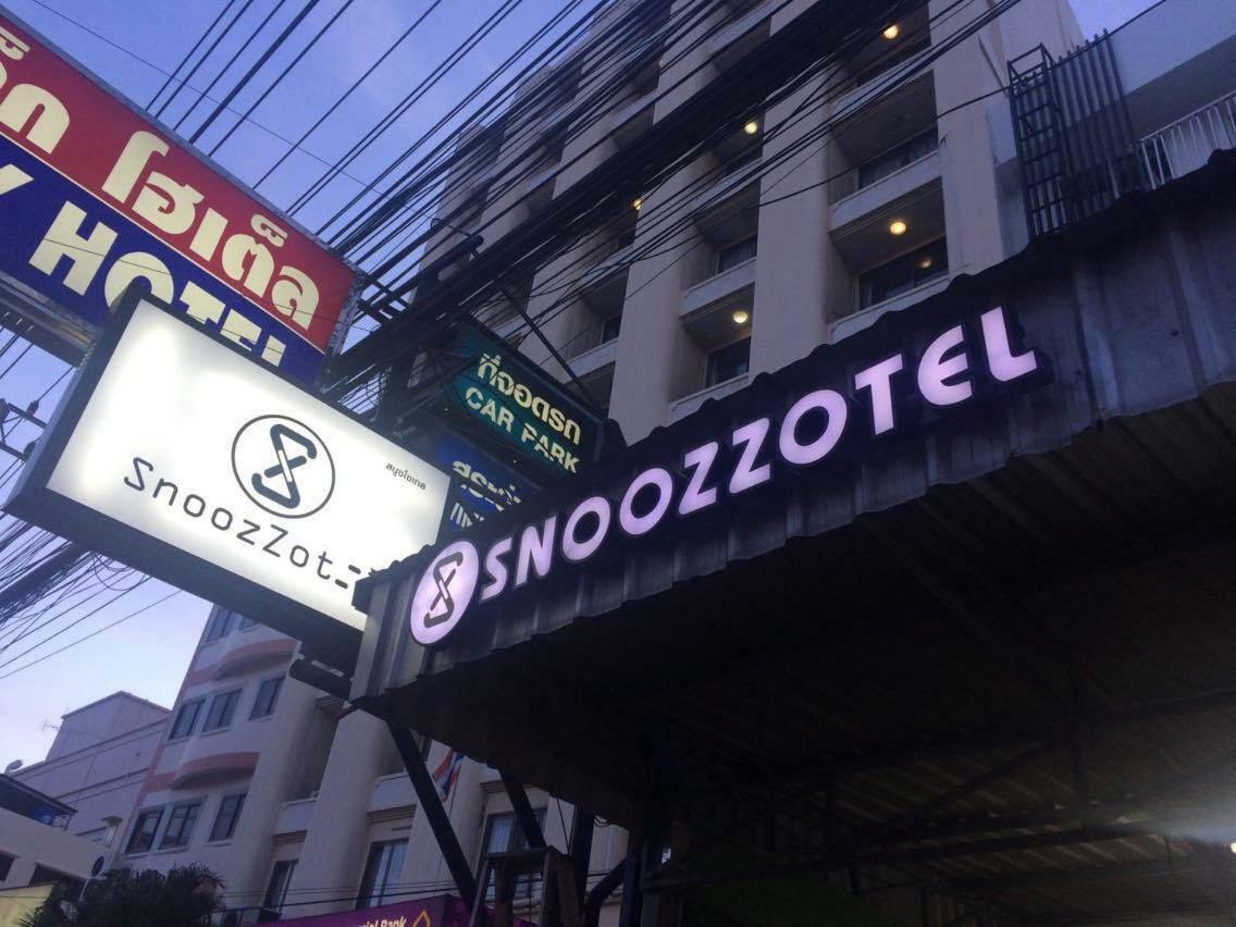 Snoozzotel Pattaya Extérieur photo
