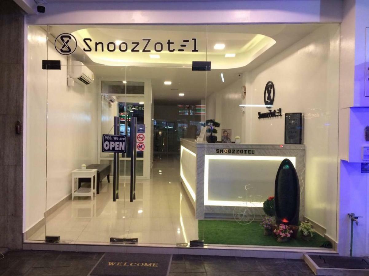 Snoozzotel Pattaya Extérieur photo